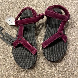 Time and tru velvet strappy sandals
